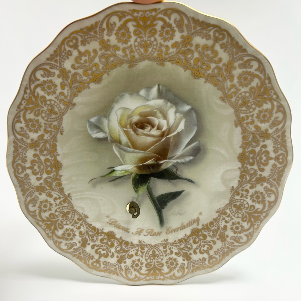Bradford Exchange Princess Diana "A Rose Everlasting" Musical Collector’s Plate.